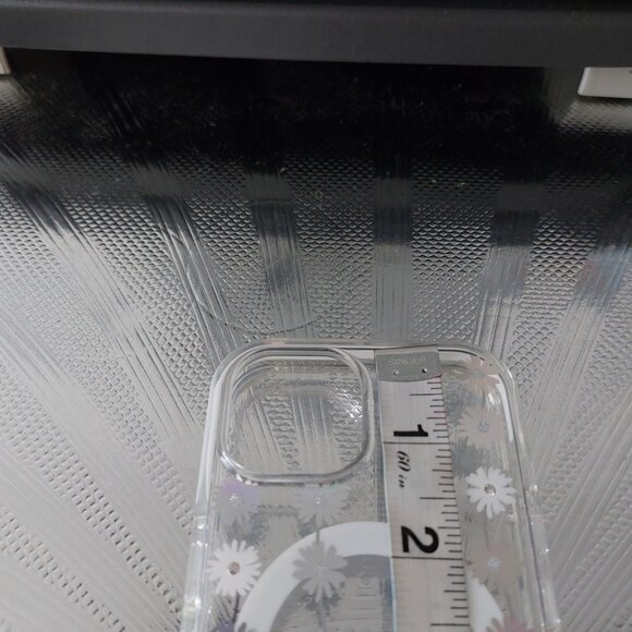 Kate Spade Phone Case Iphone but not sure on the model Beautiful 2 STYLES - Picture 9 of 17